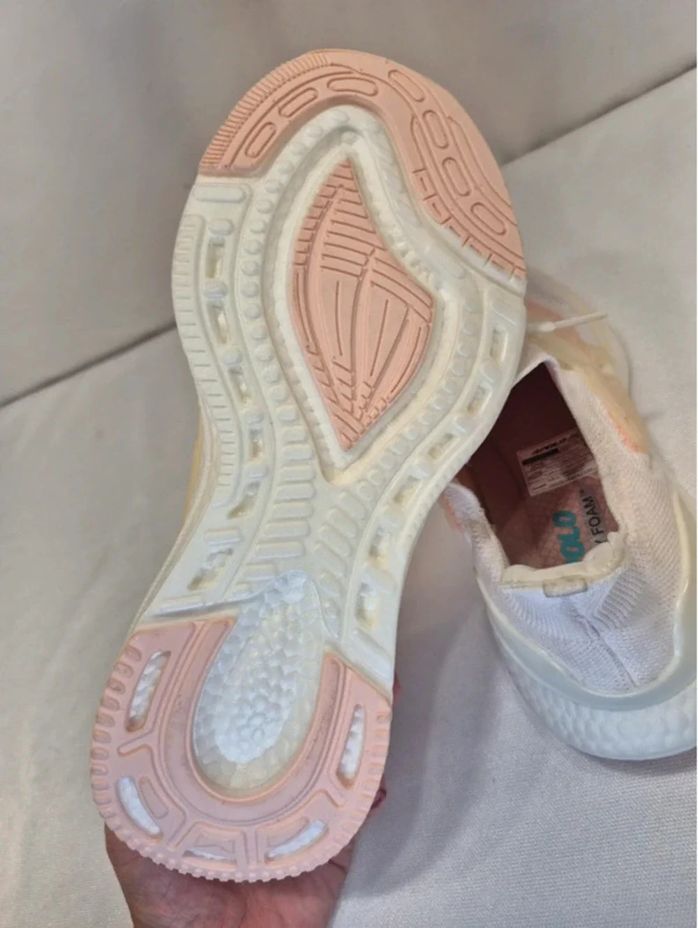 Apollo knit running sneakers white/ pink  lightweight memory foam women's 6.5
